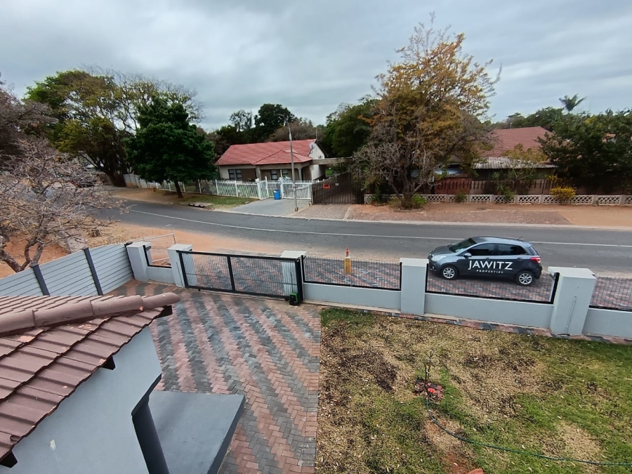 4 Bedroom Property for Sale in Geelhoutpark North West